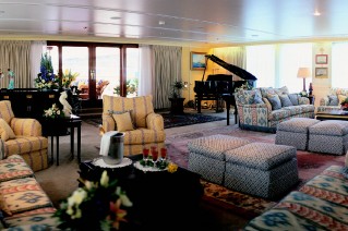LEANDER - Main Saloon